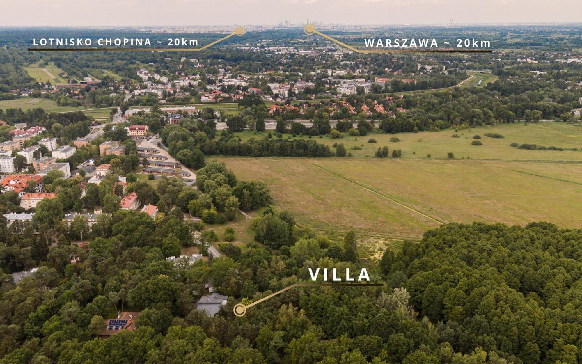 Big Villa Konstancin With Bilard Pool Exterior photo